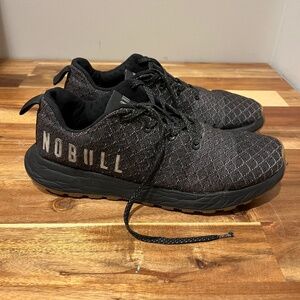 NO BULL - WORN INDOOR ONLY 3 months - Women's Size 8.5  MATRYX Shoe